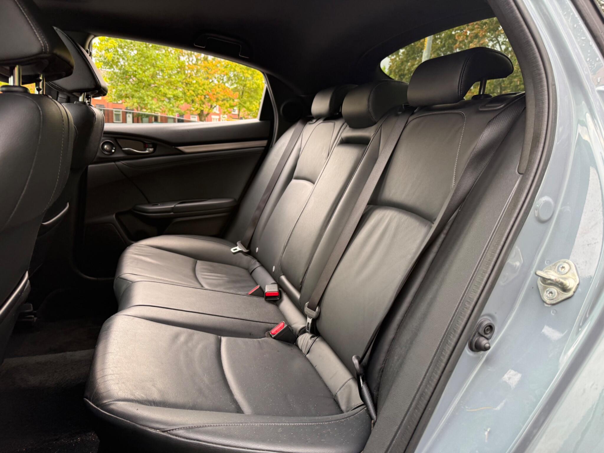 Honda Civic - Image 14