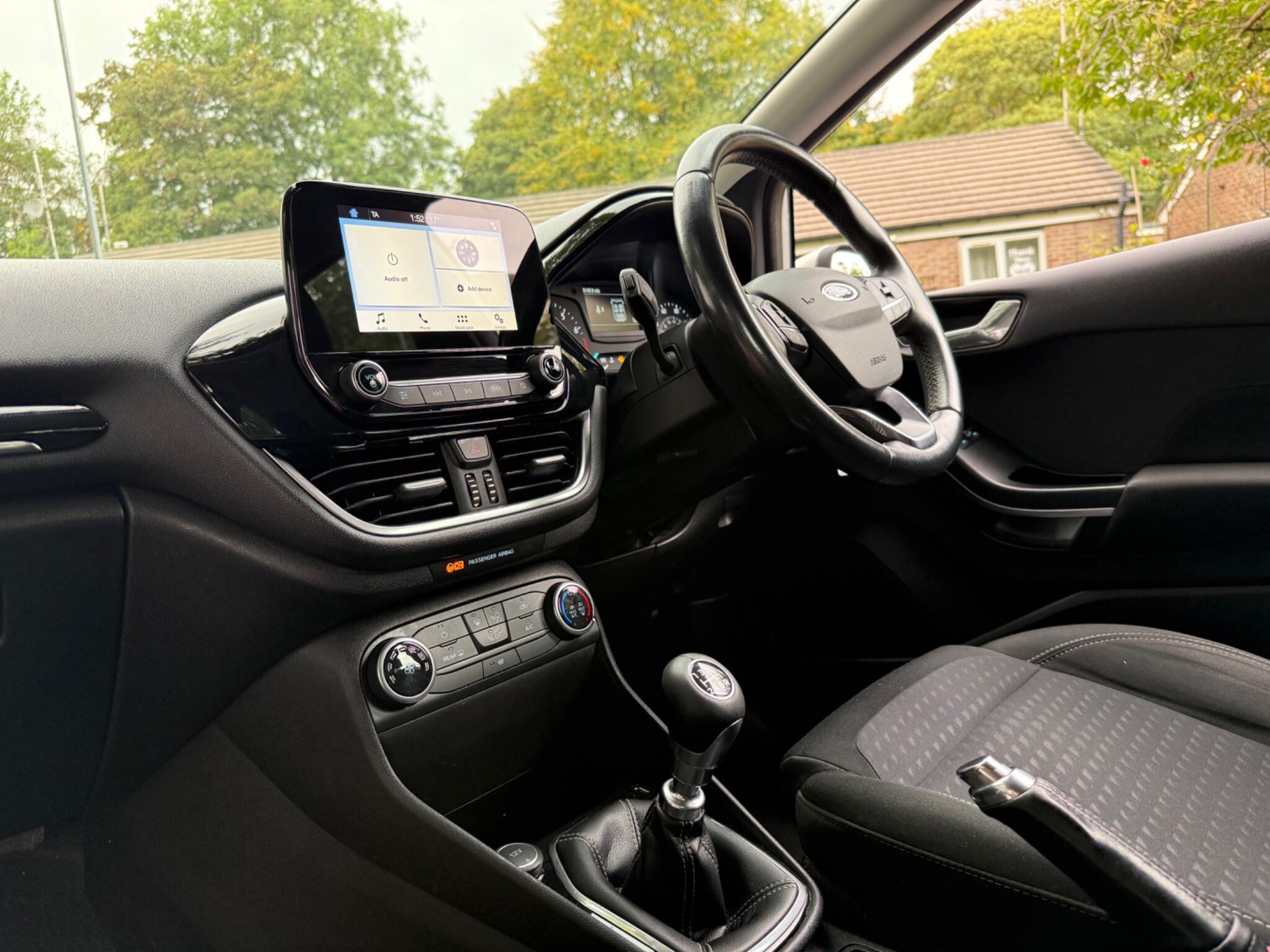 Ford Fiesta - Image 9