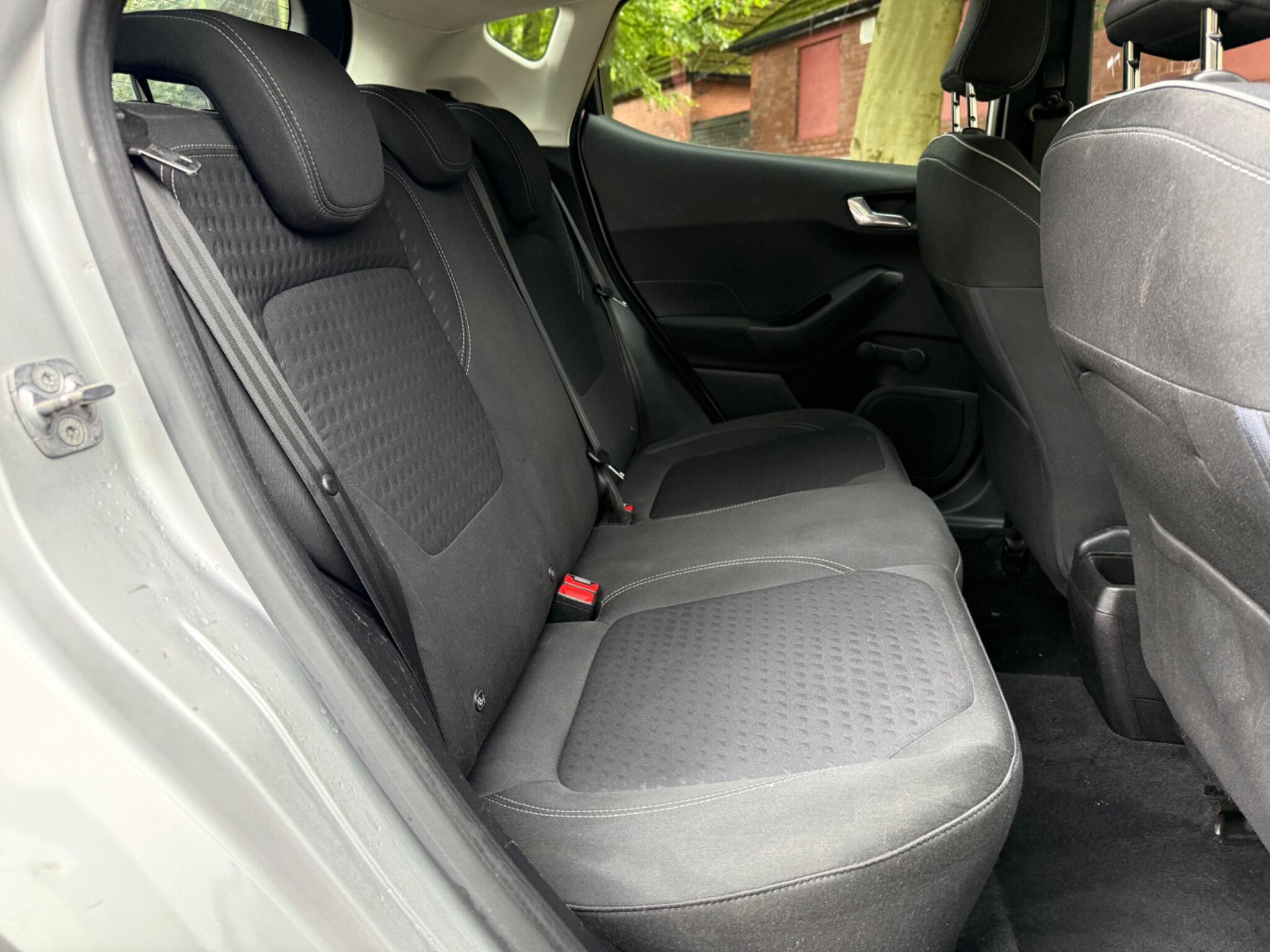 Ford Fiesta - Image 14