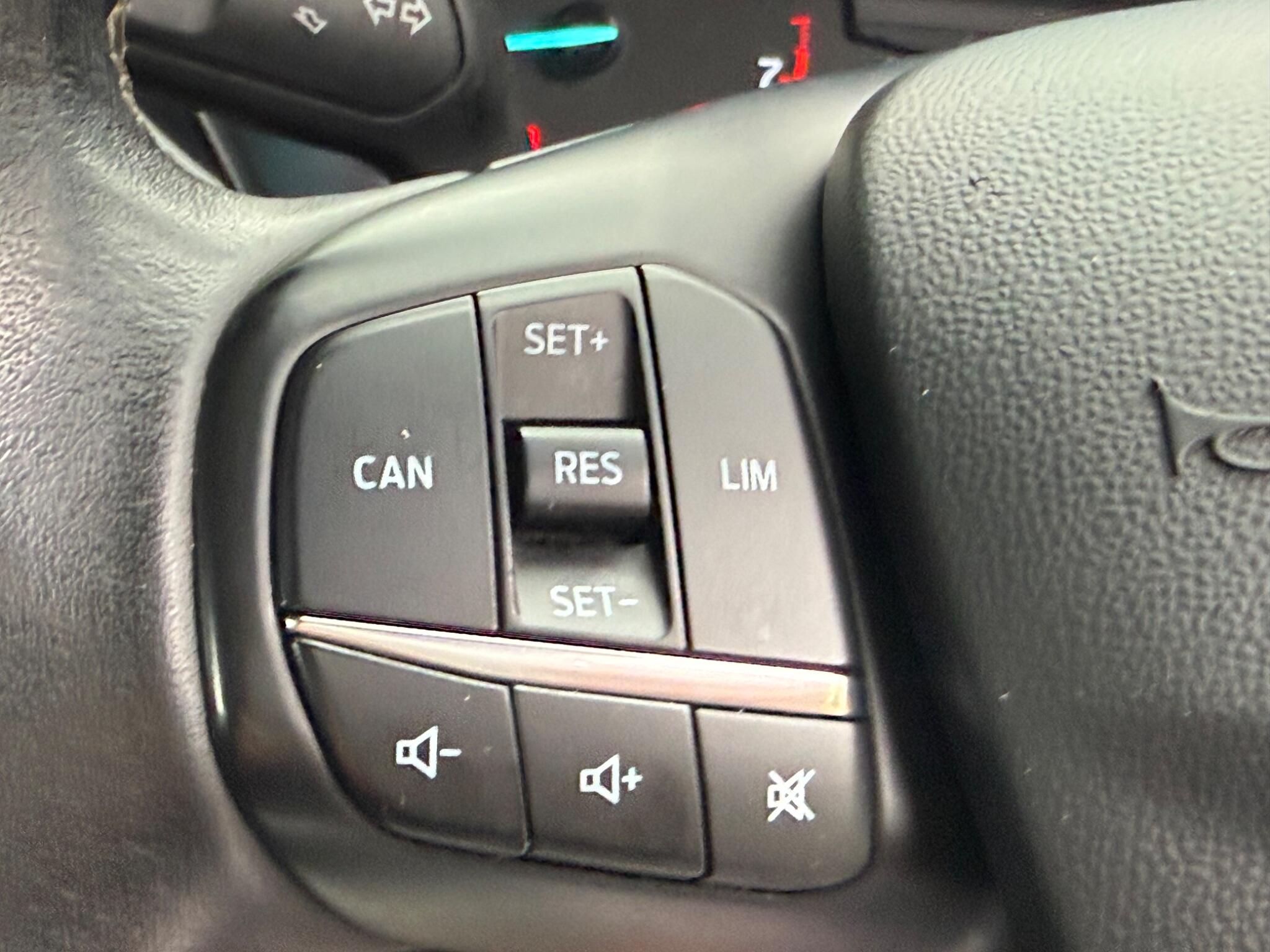 Ford Fiesta - Image 19
