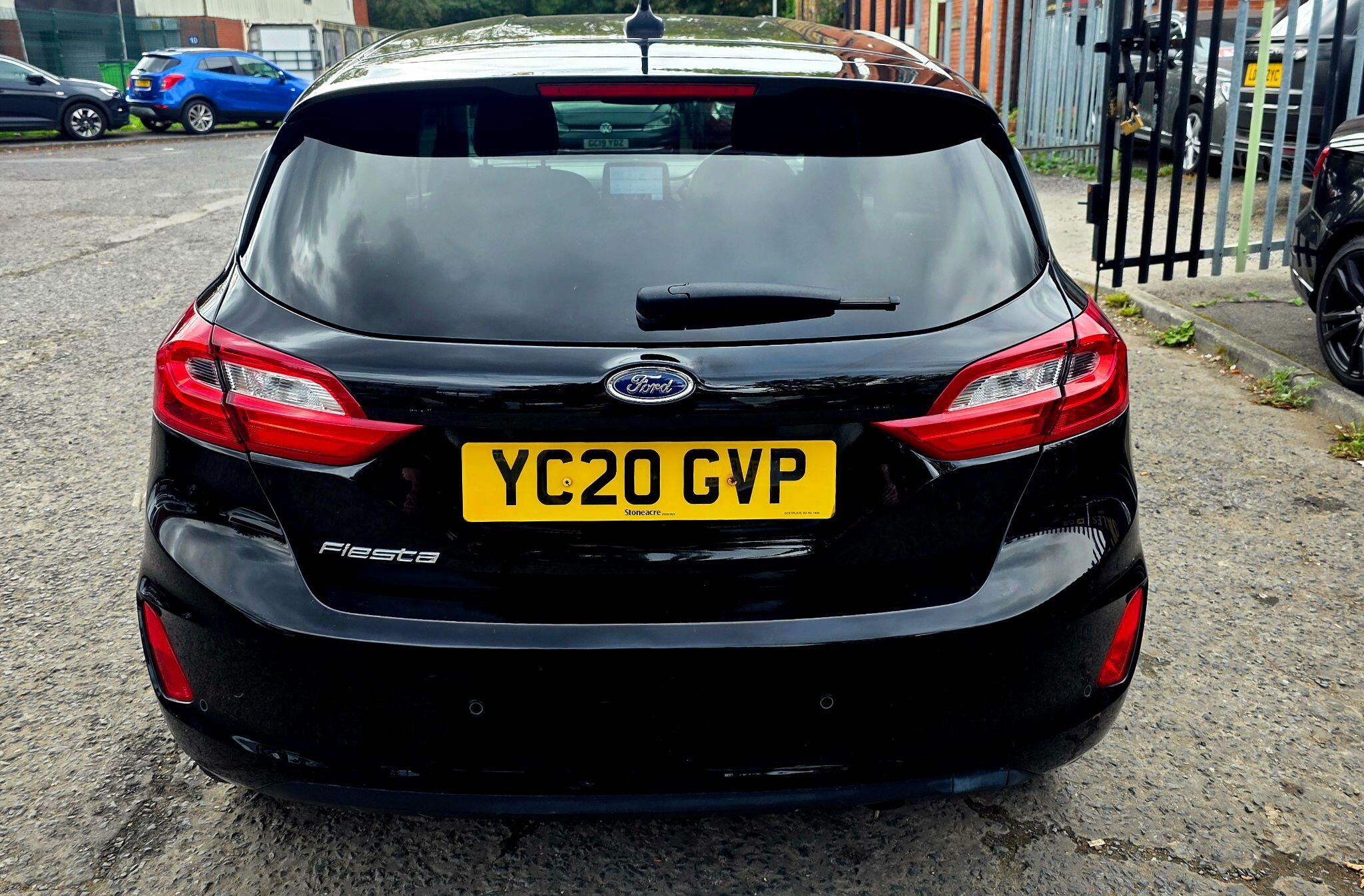Ford Fiesta - Image 11