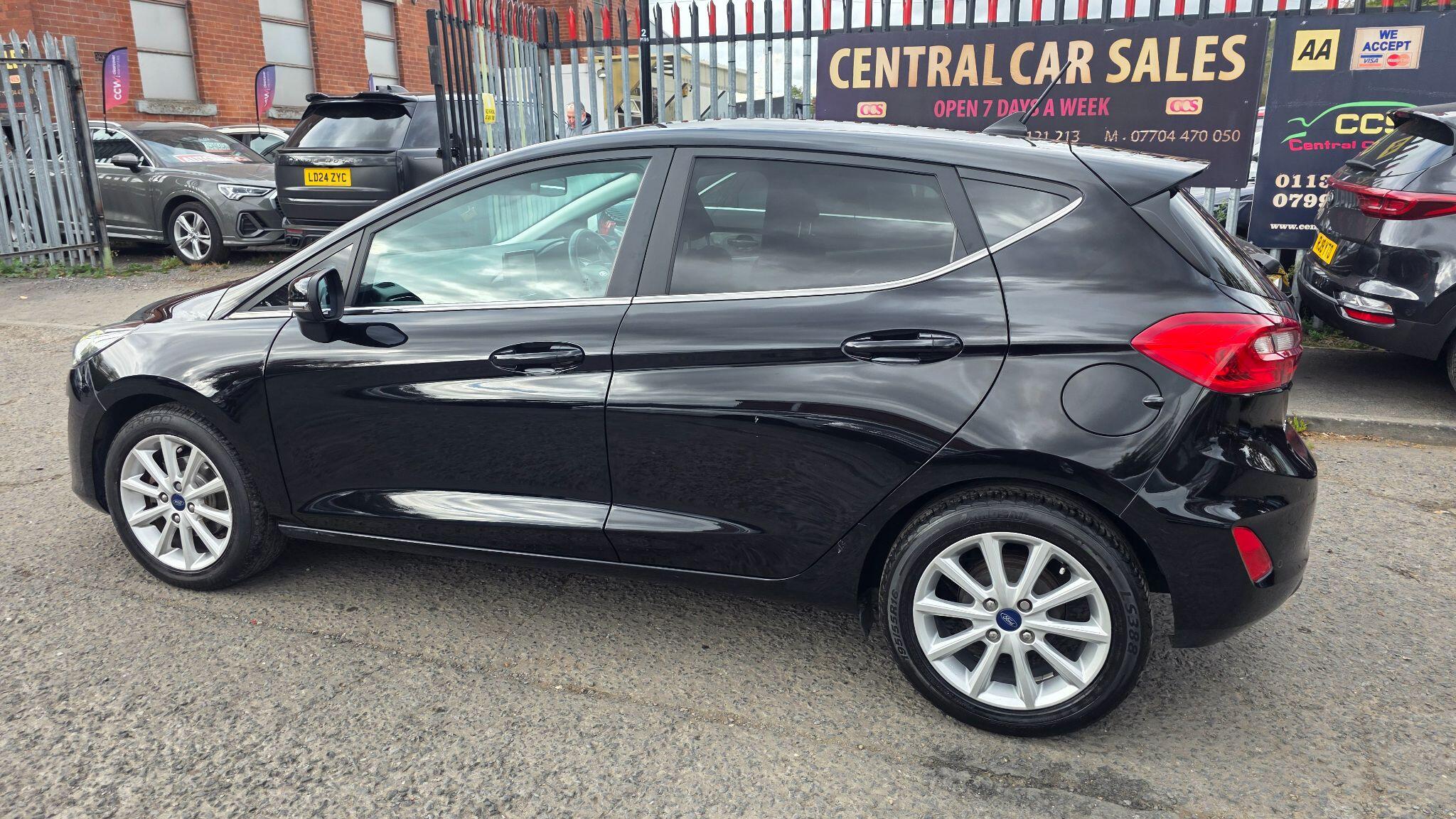 Ford Fiesta - Image 14