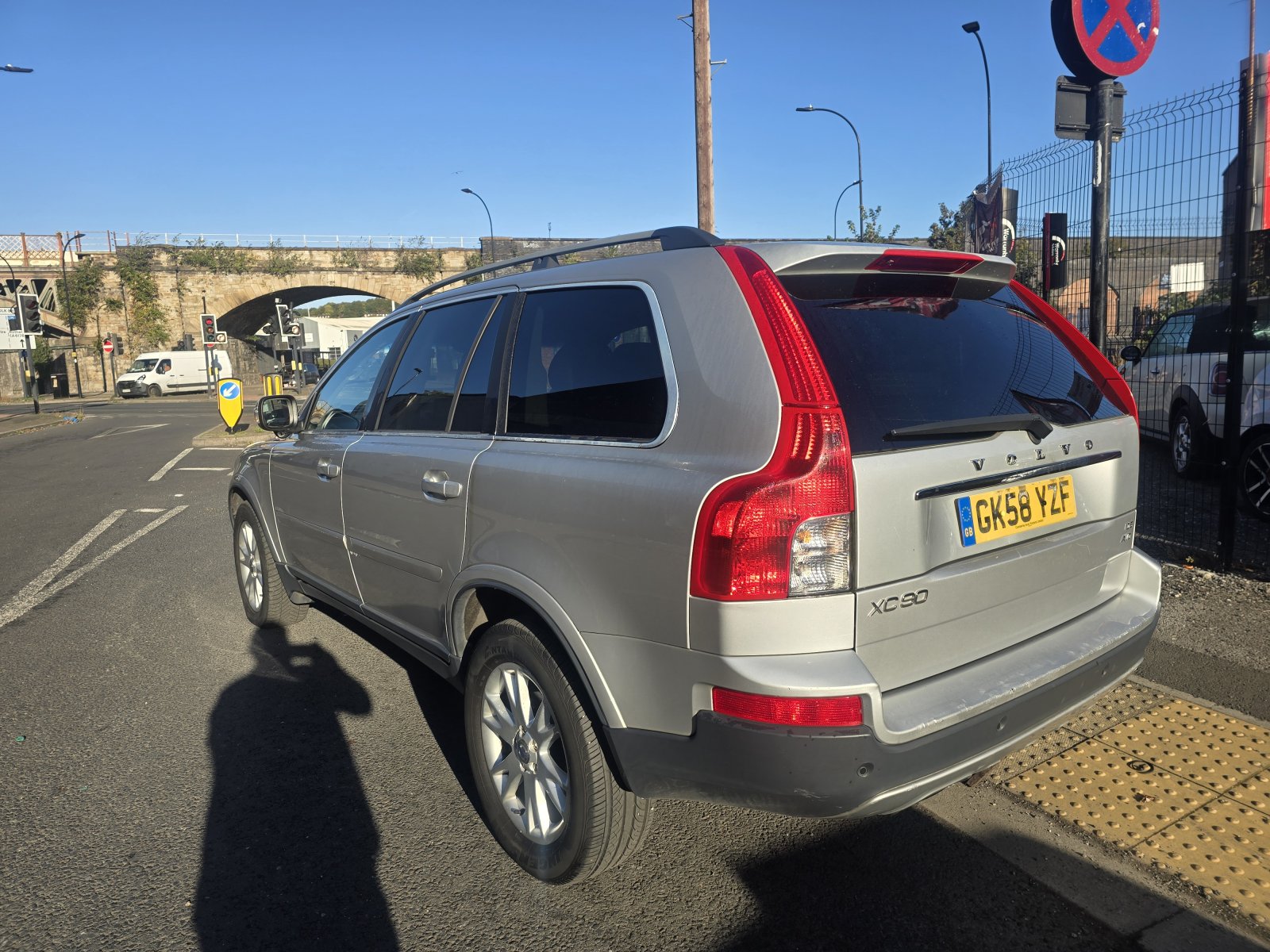 Volvo XC90 - Image 8