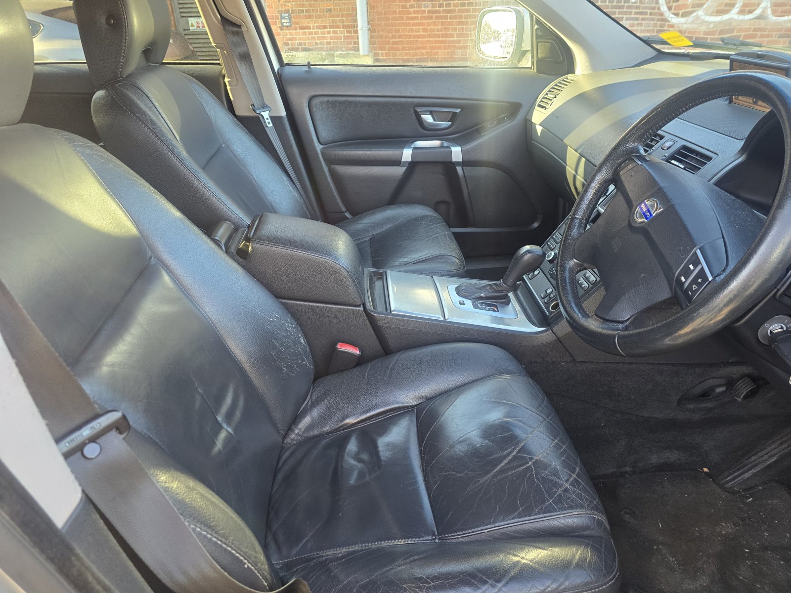 Volvo XC90 - Image 12
