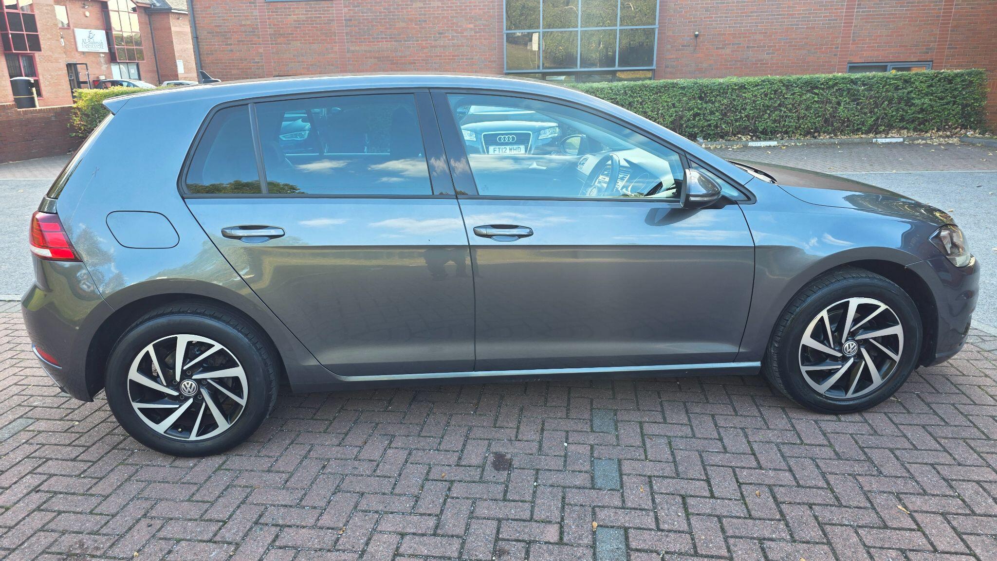 Volkswagen Golf - Image 7
