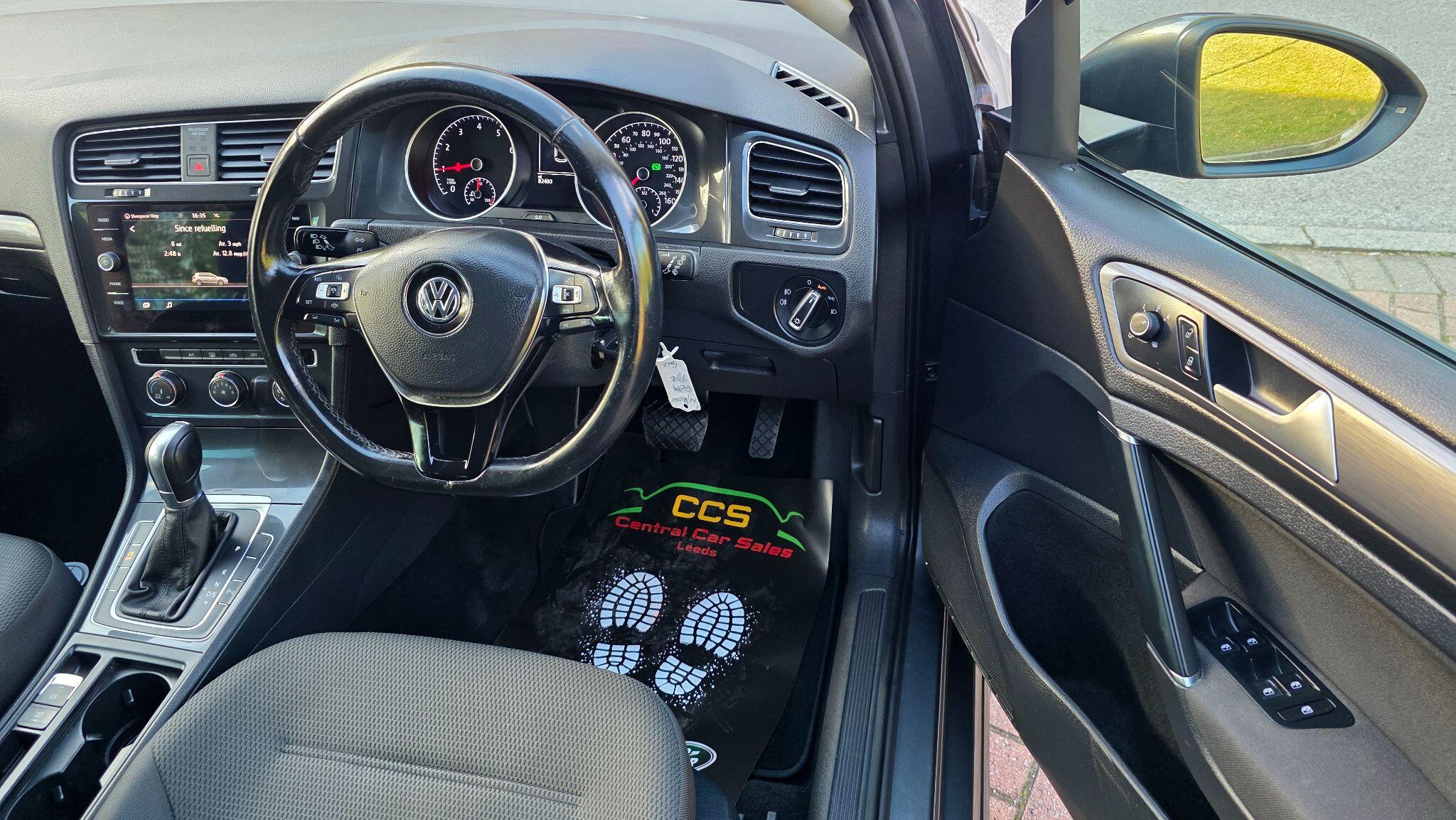Volkswagen Golf - Image 19