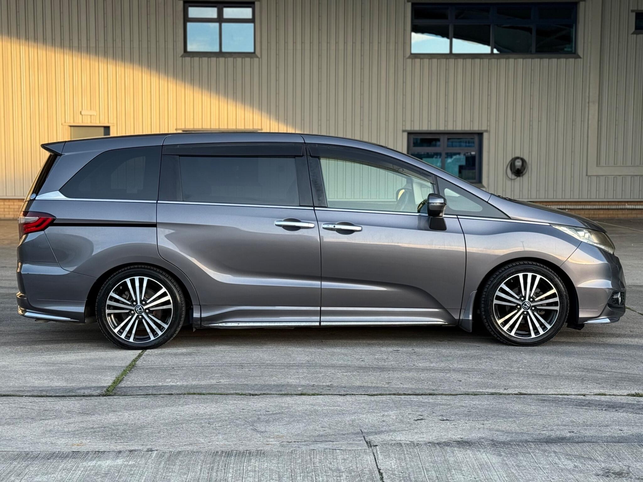 Honda Odyssey - Image 16