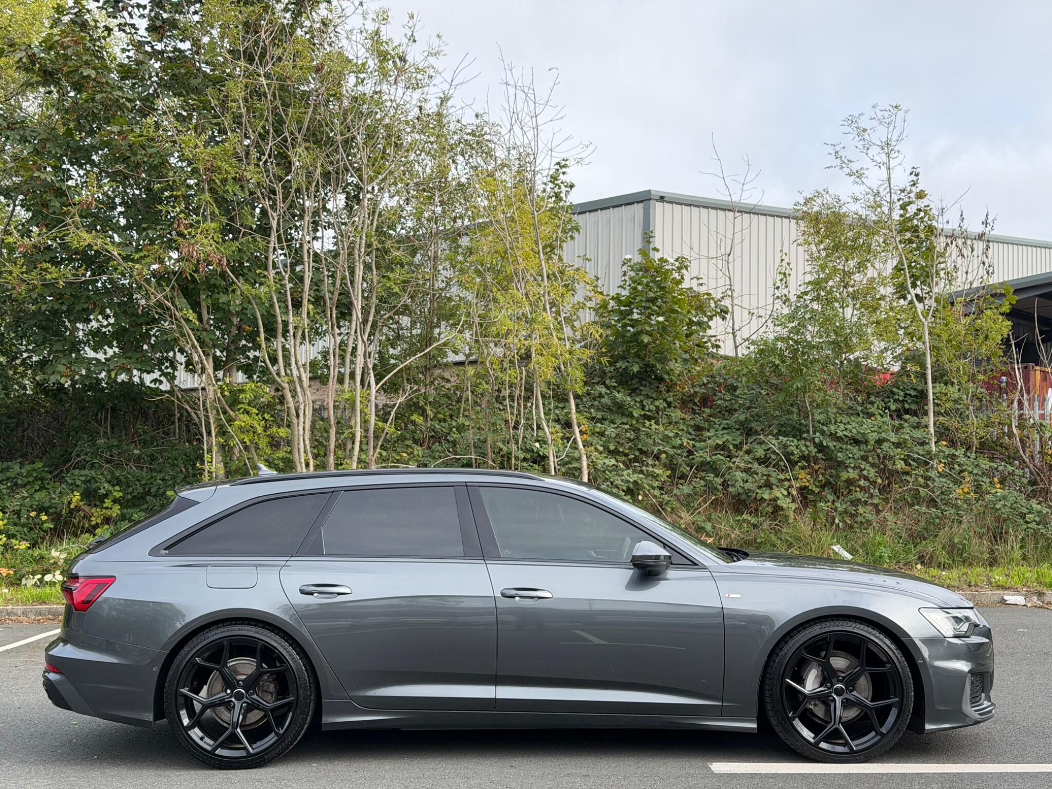 Audi A6 Avant - Image 2