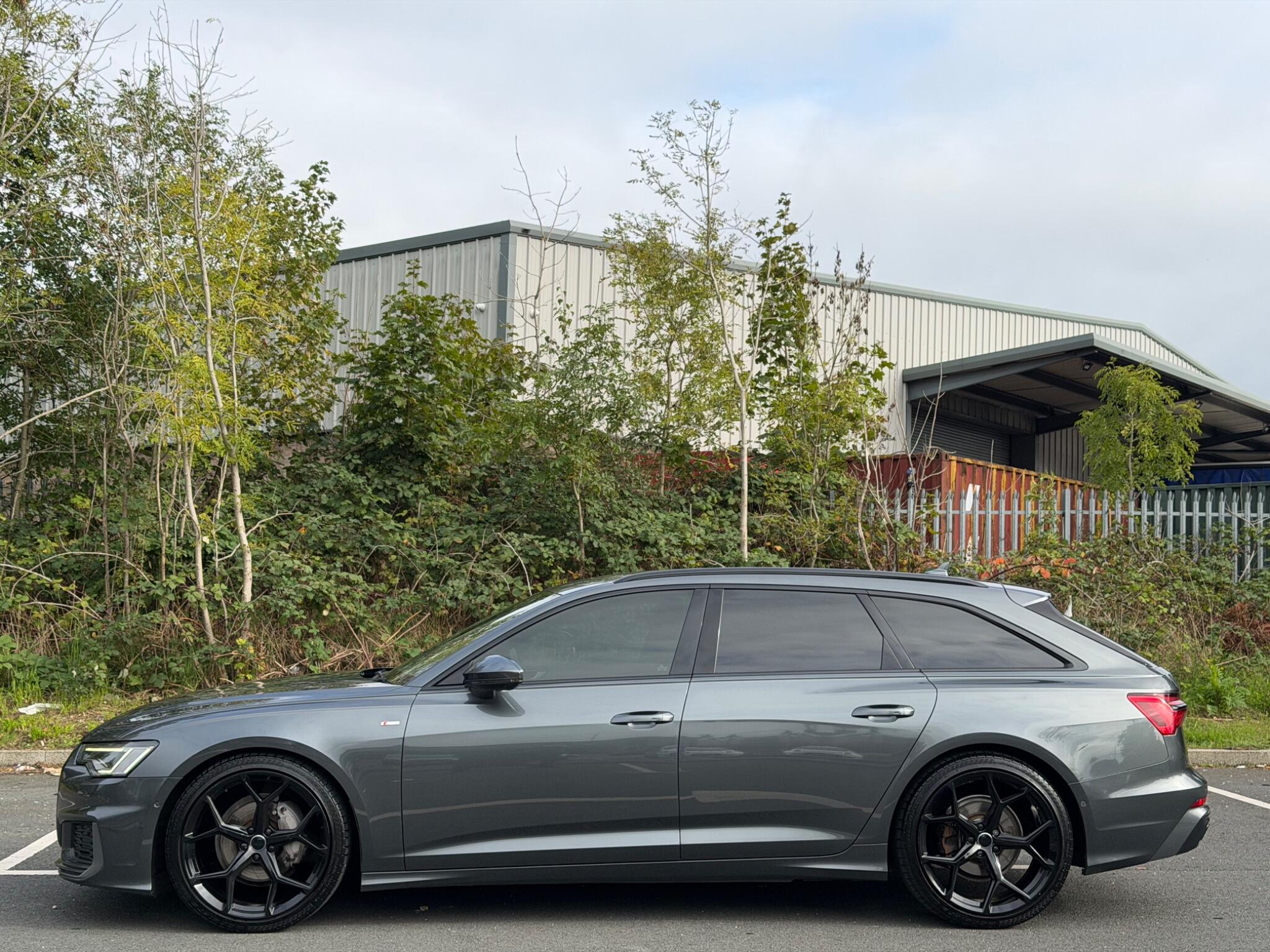 Audi A6 Avant - Image 10