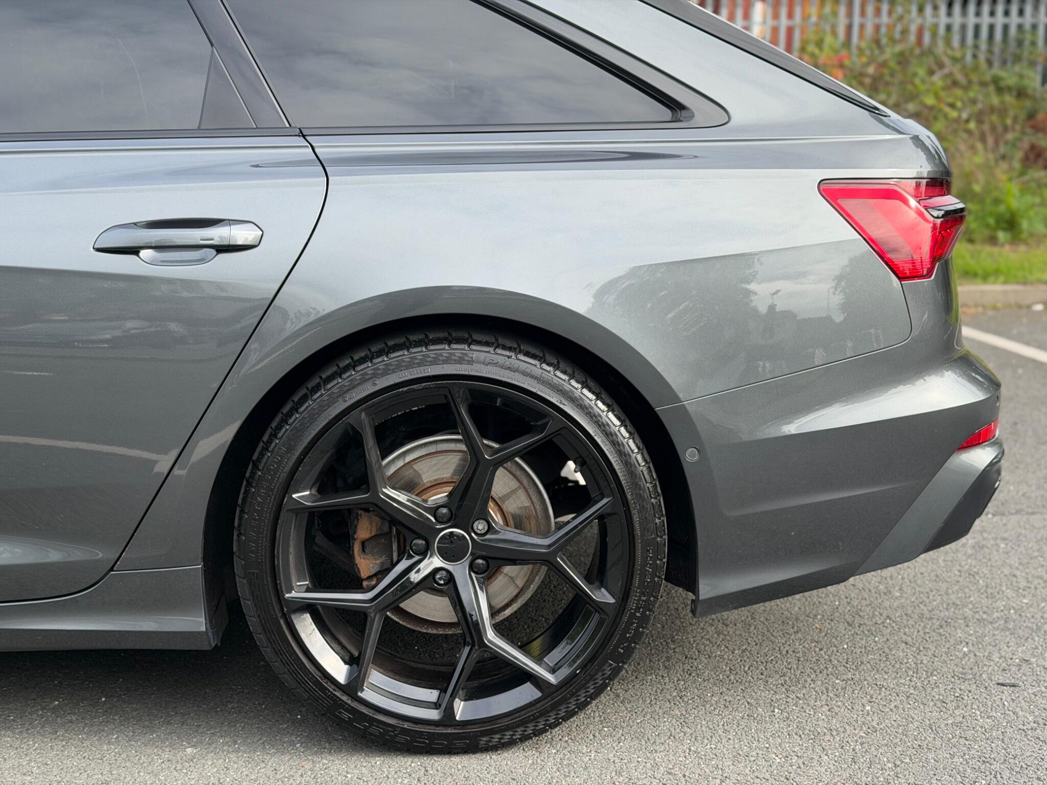 Audi A6 Avant - Image 14