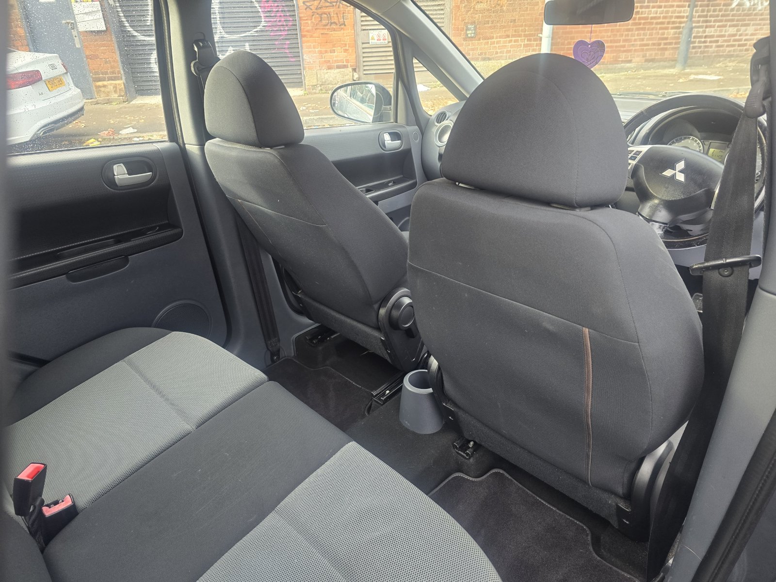 Mitsubishi Colt - Image 14