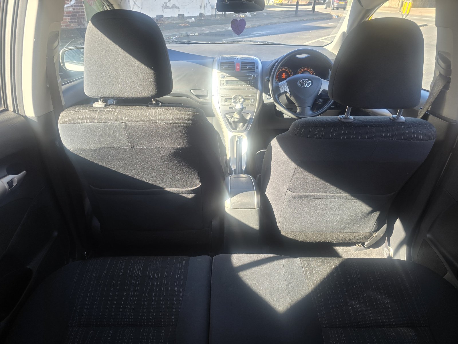 Toyota Auris - Image 14