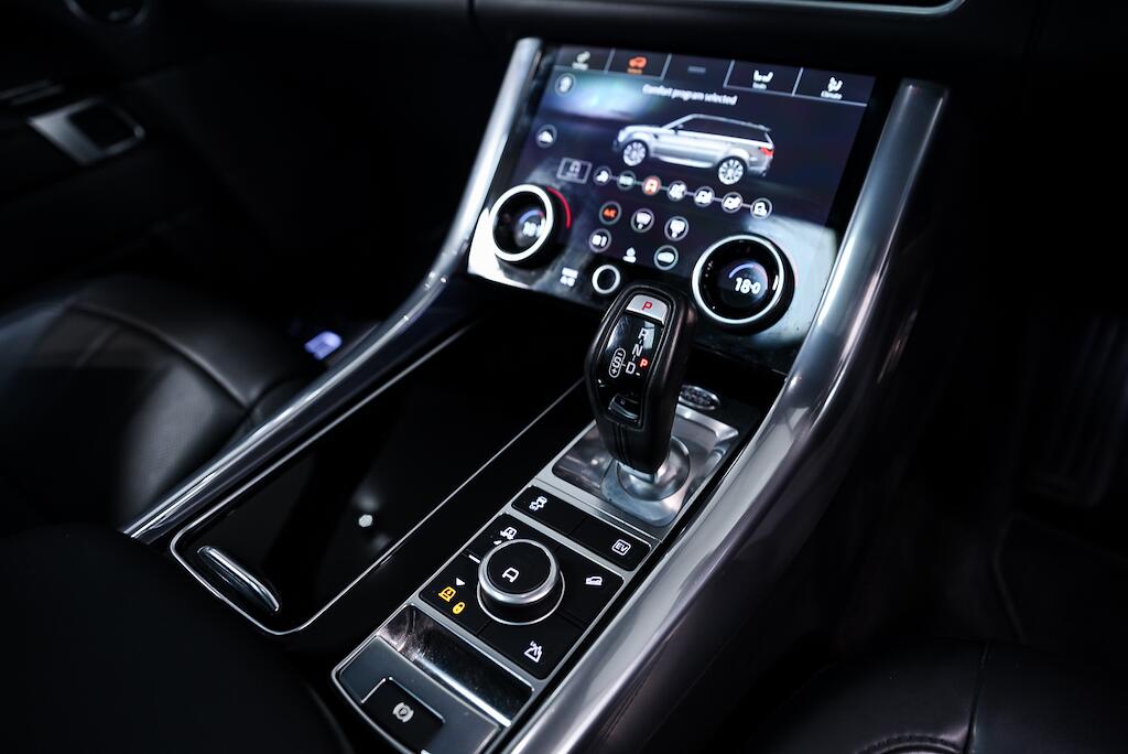 Land Rover RANGE ROVER SPORT - Image 17