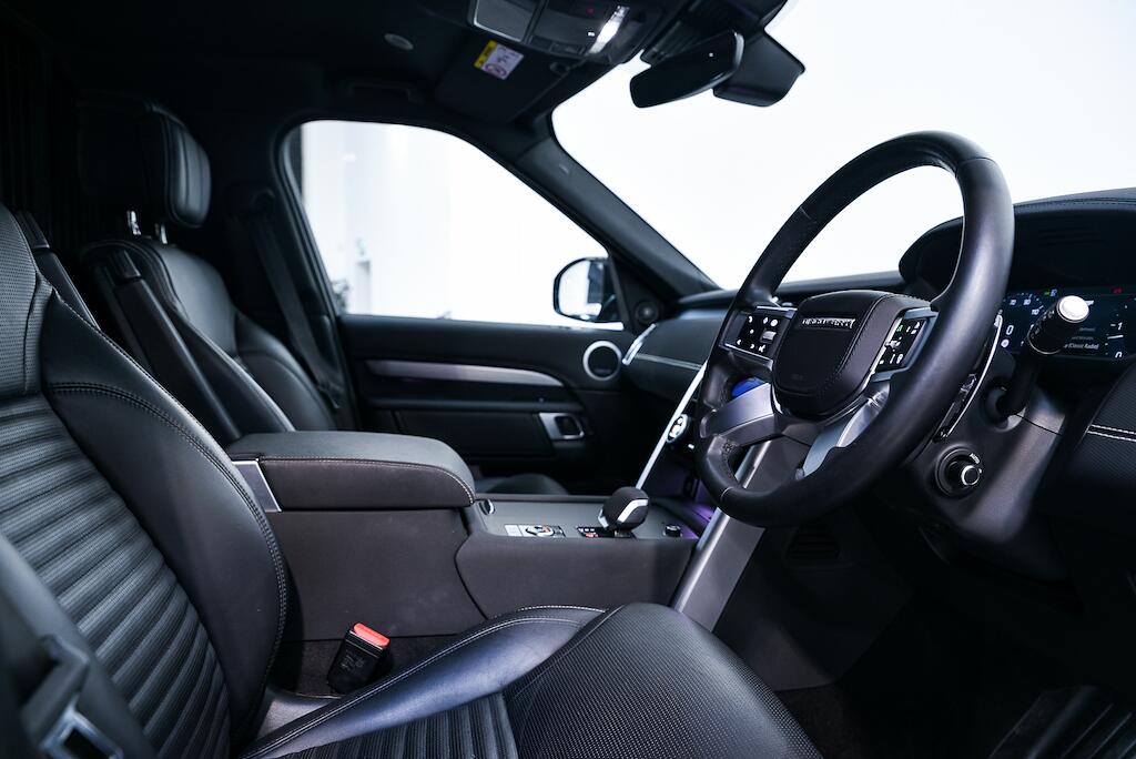 Land Rover Discovery - Image 10
