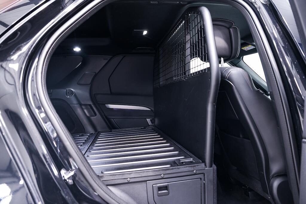Land Rover Discovery - Image 14