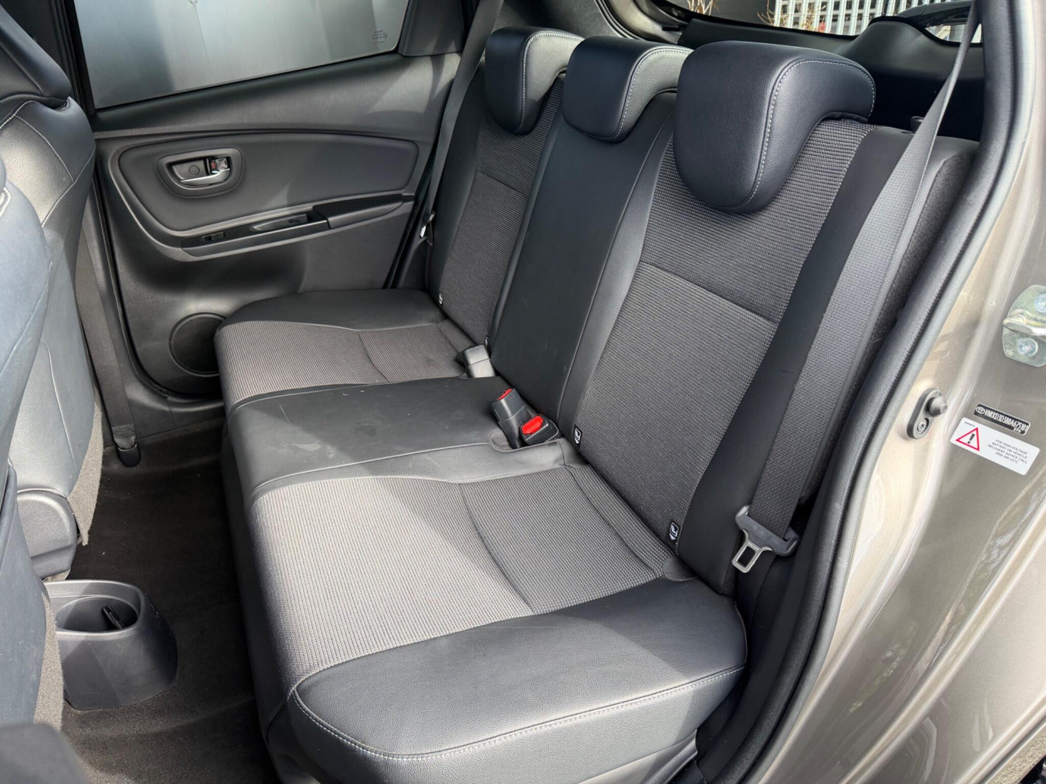 Toyota Yaris - Image 15