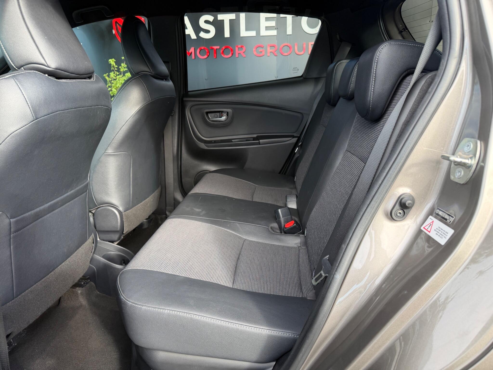 Toyota Yaris - Image 16
