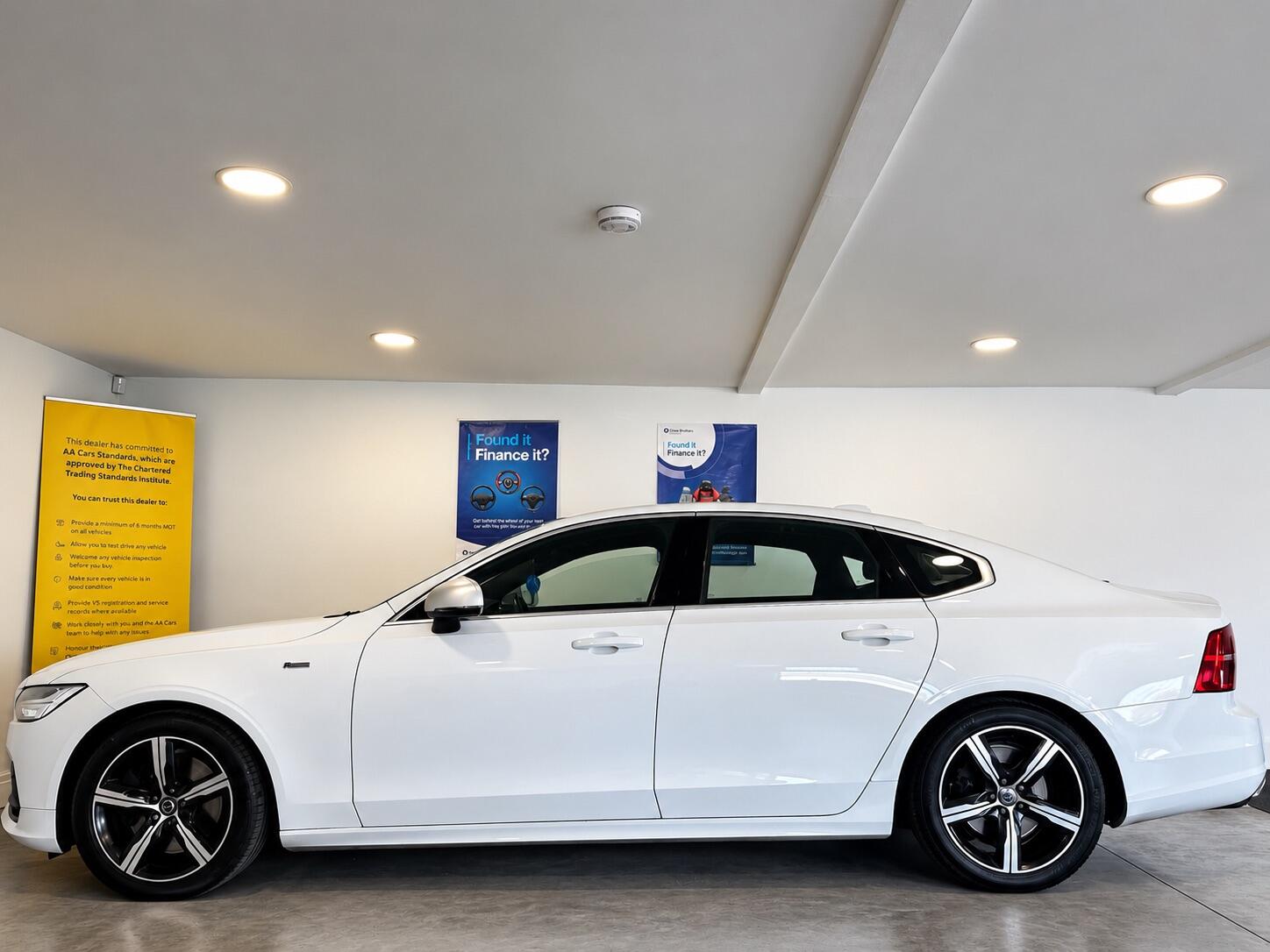 Volvo S90 - Image 9