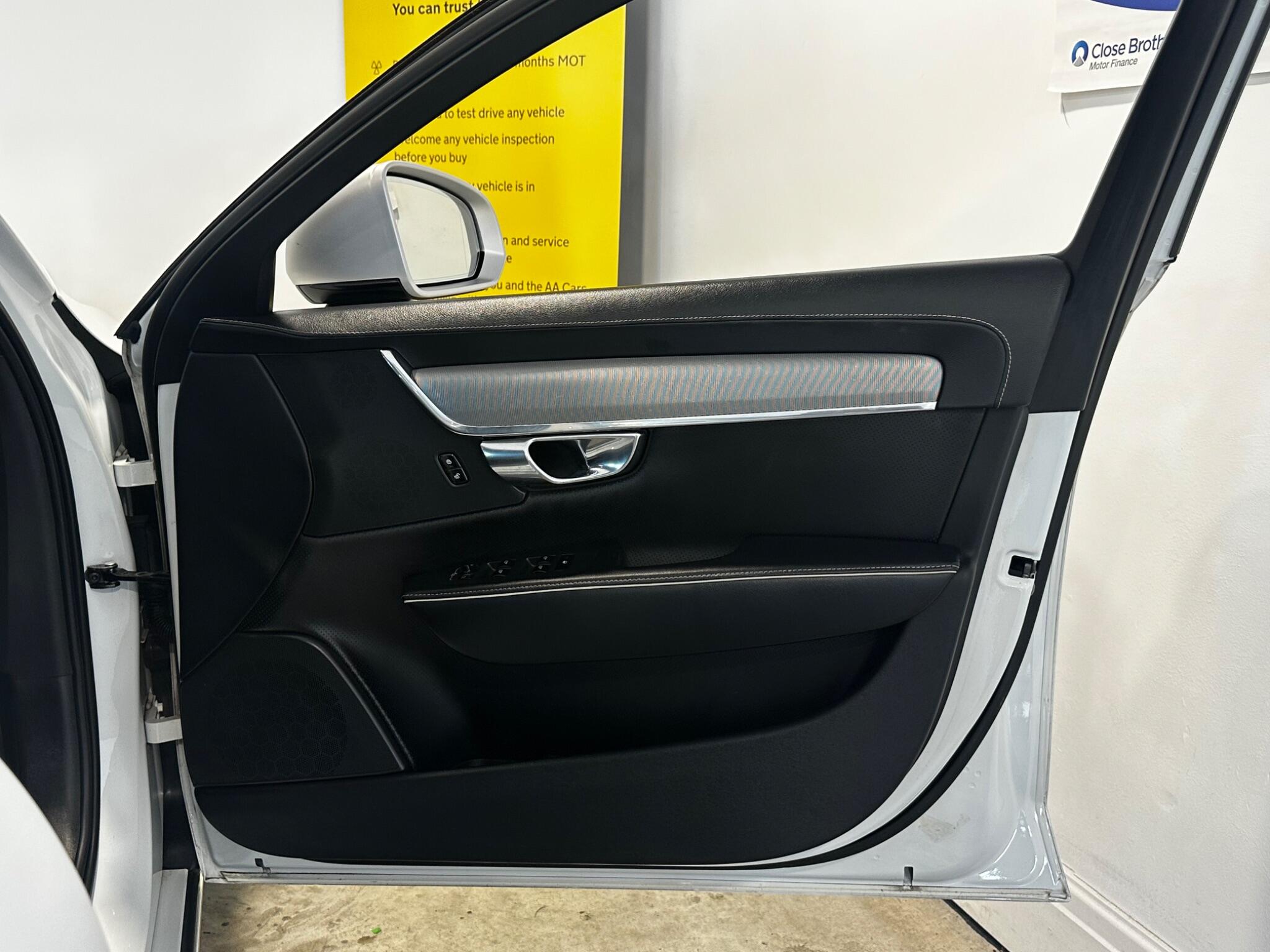 Volvo S90 - Image 11