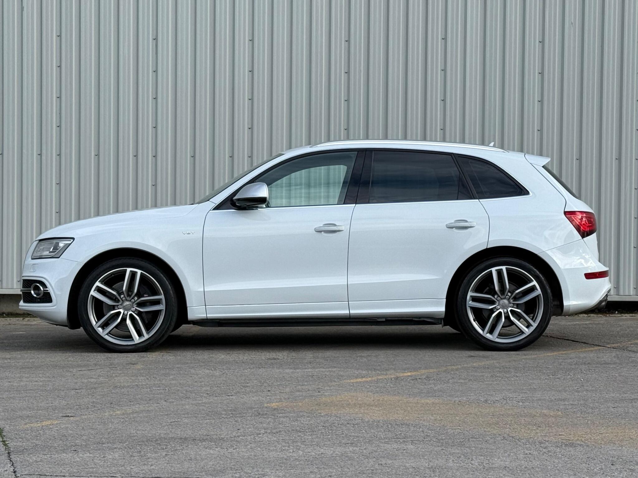 Audi SQ5 - Image 10