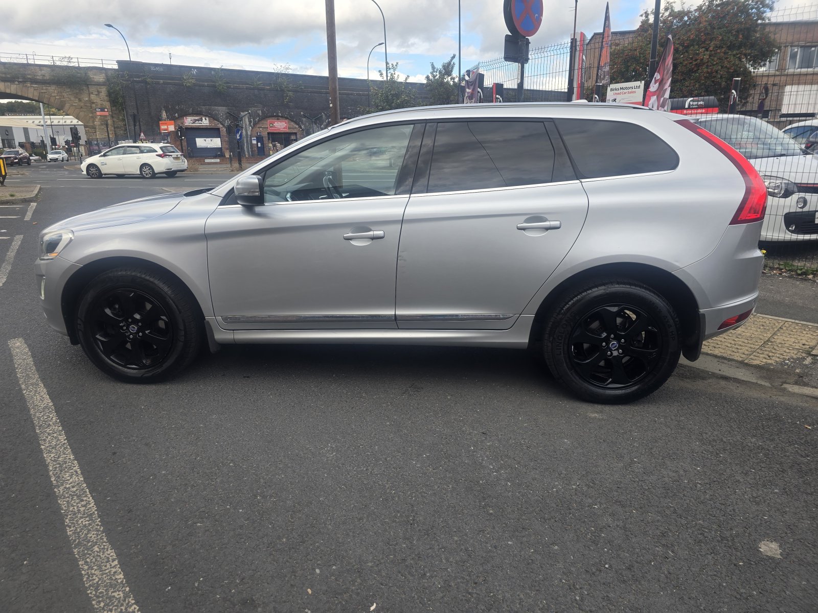 Volvo XC60 - Image 7