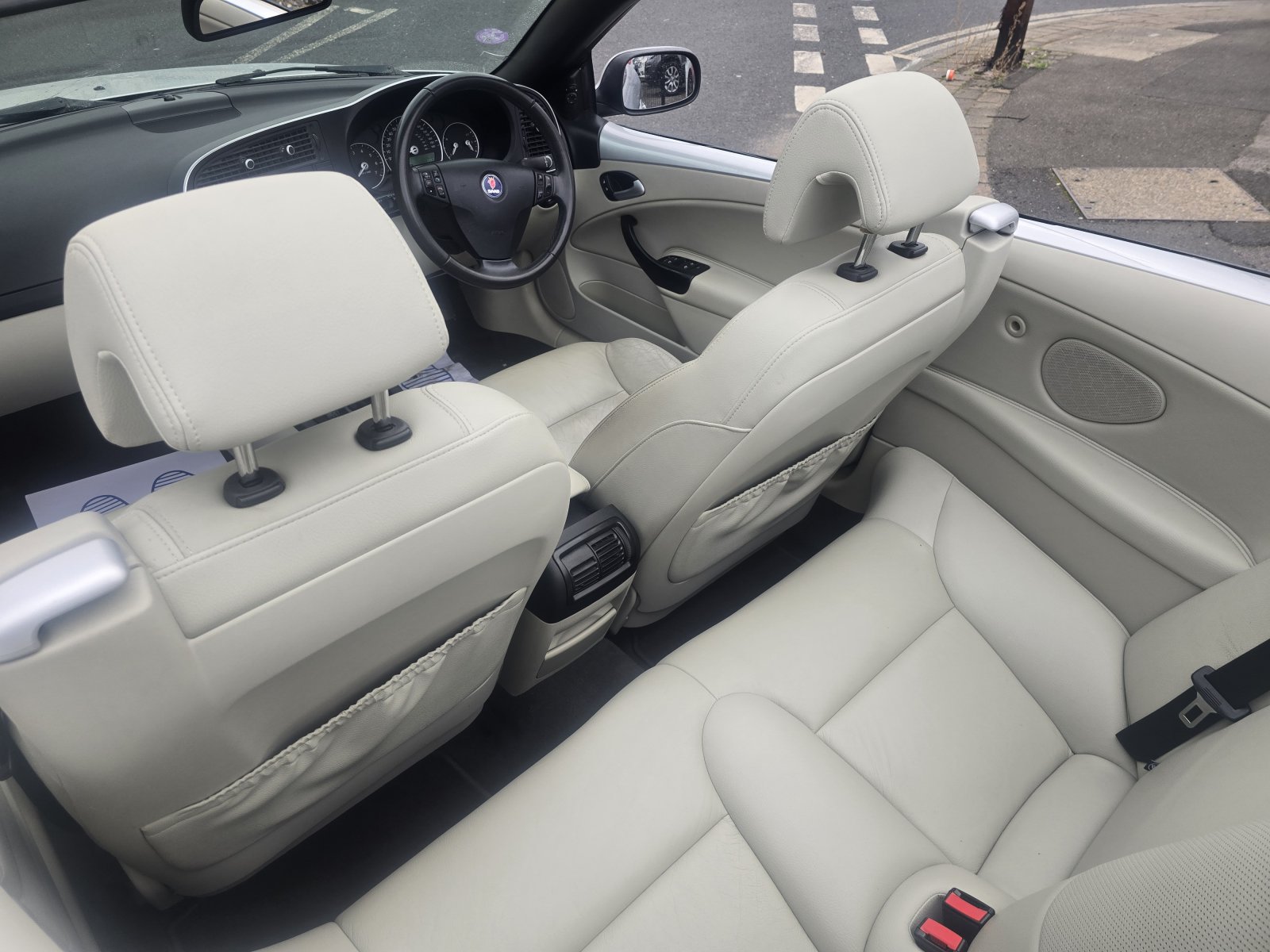 Saab 9-3 - Image 32