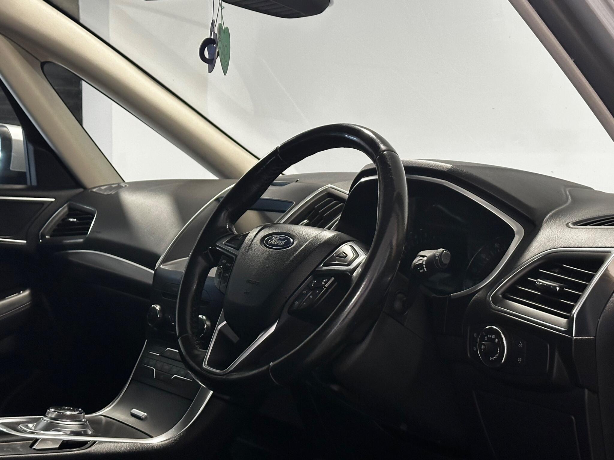 Ford Galaxy - Image 2