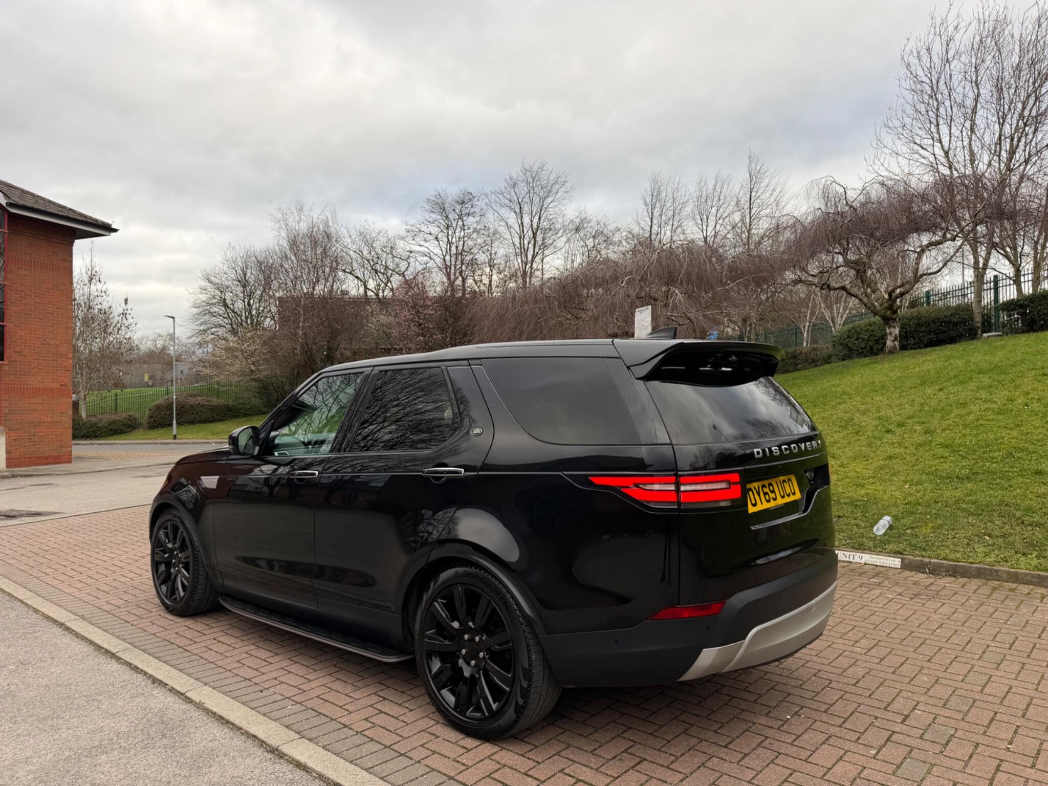 Land Rover Discovery - Image 12