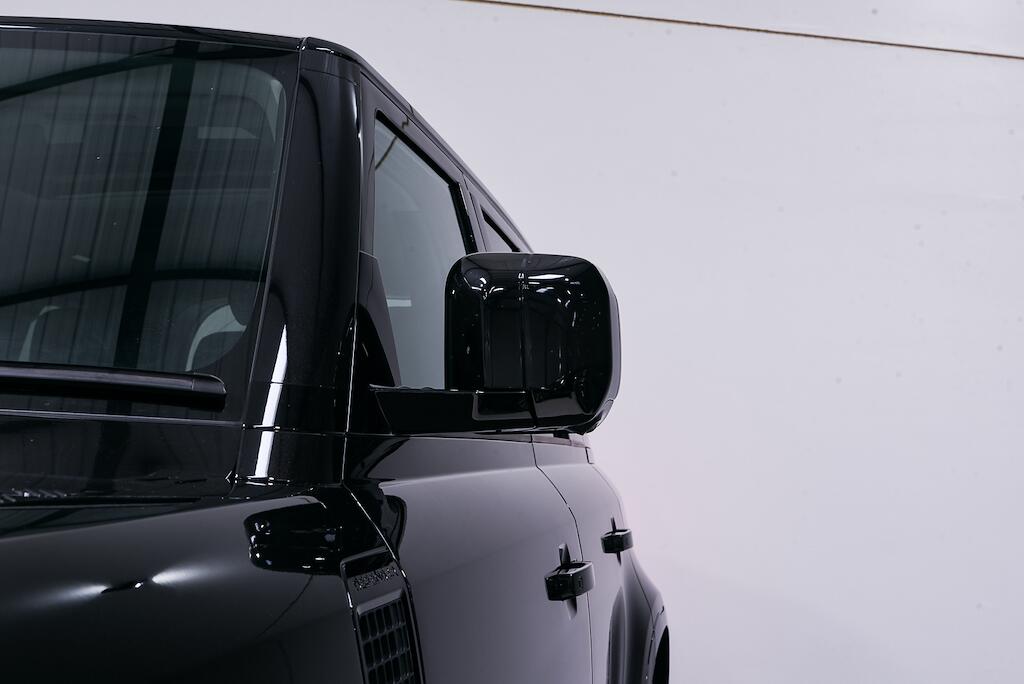 Land Rover Defender 110 - Image 9