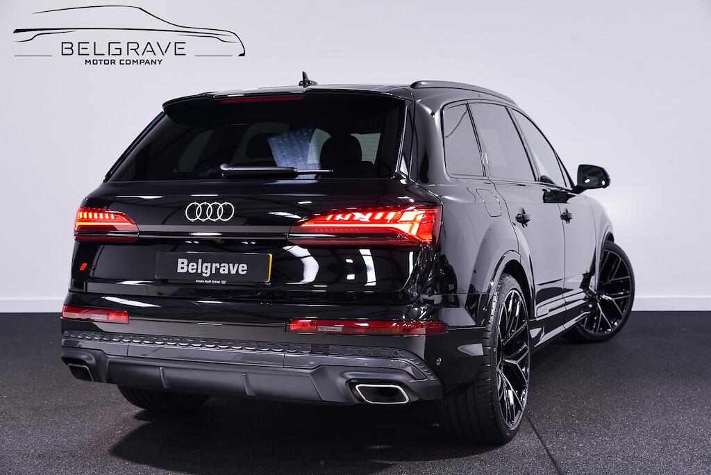 Audi Q7 - Image 3
