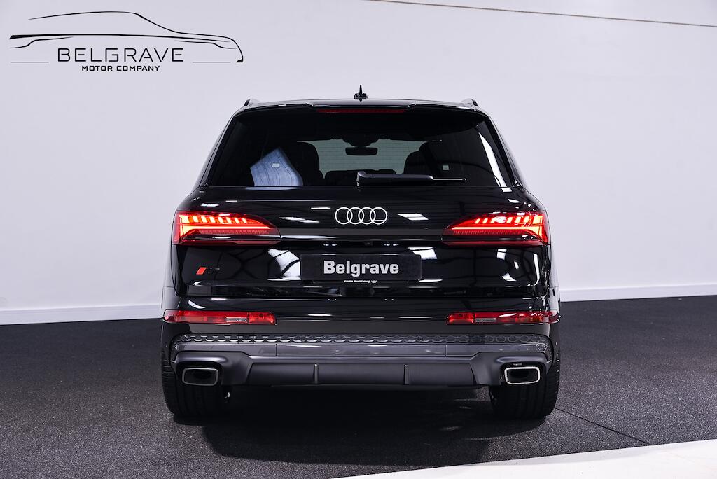 Audi Q7 - Image 7
