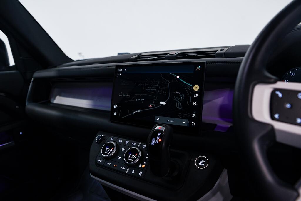 Land Rover Defender 90 - Image 16