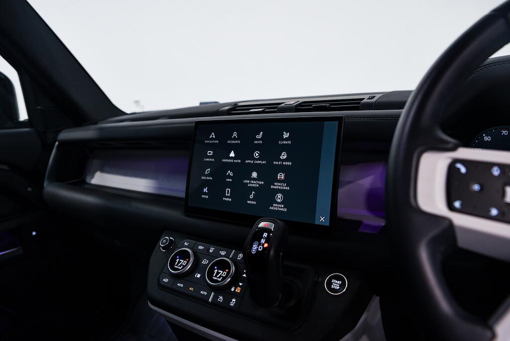 Land Rover Defender 90 - Image 17