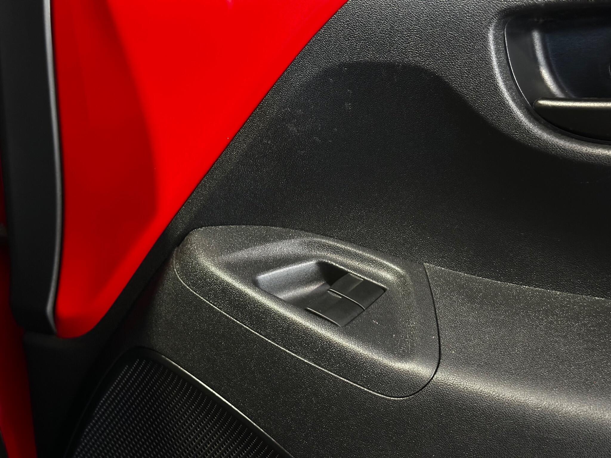 Peugeot 108 - Image 11