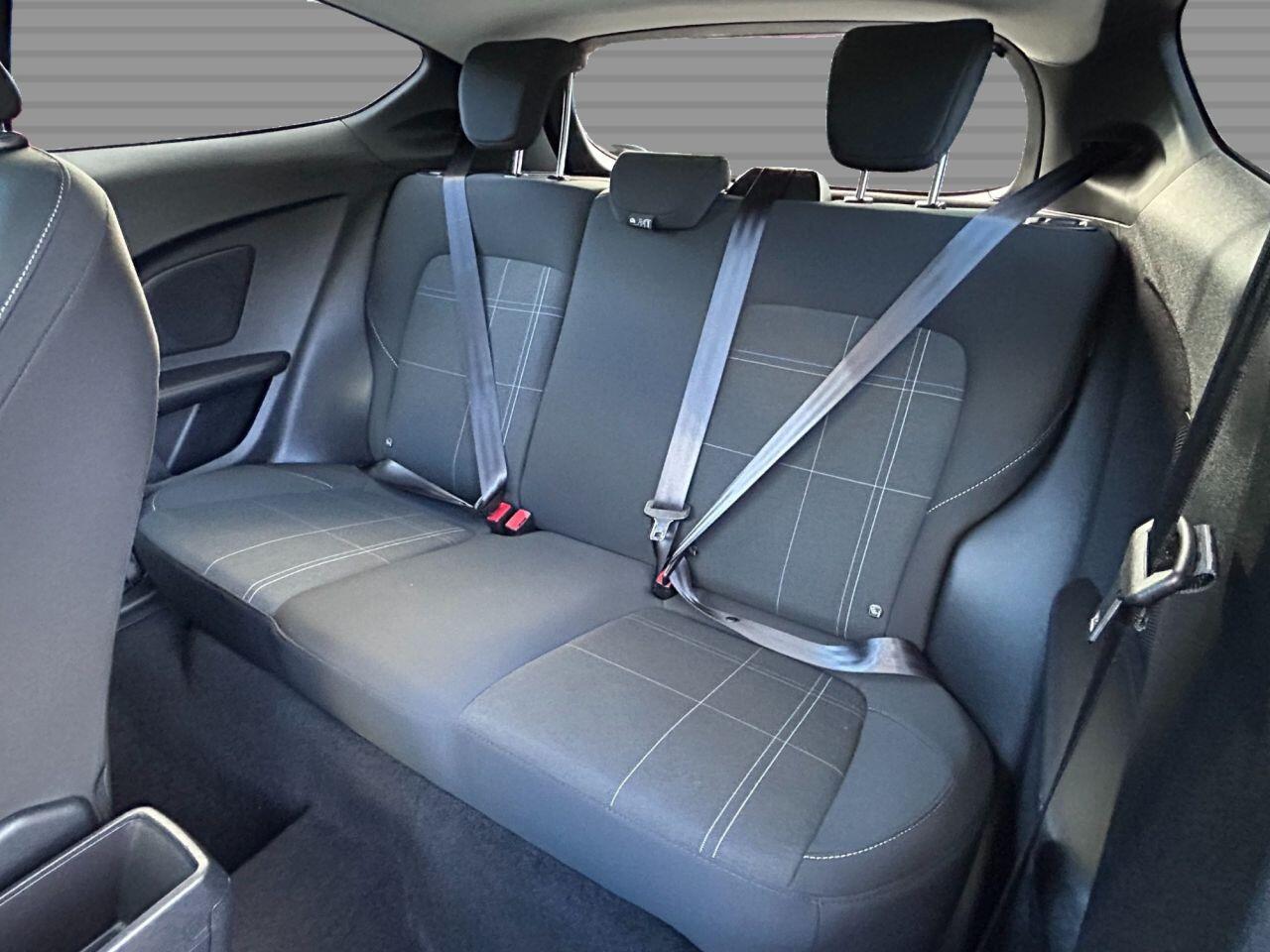 Ford Fiesta - Image 19