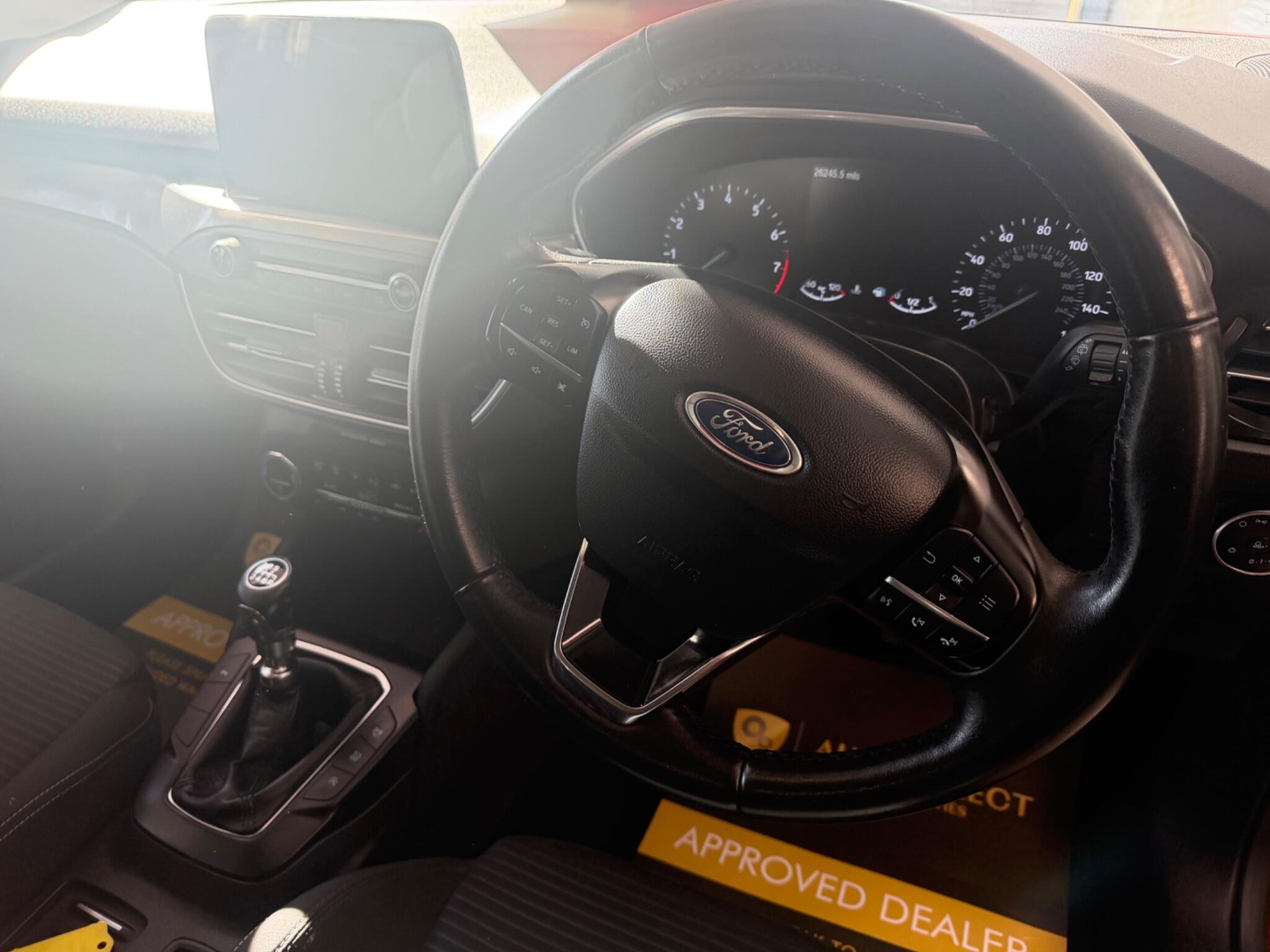Ford Focus - Image 15