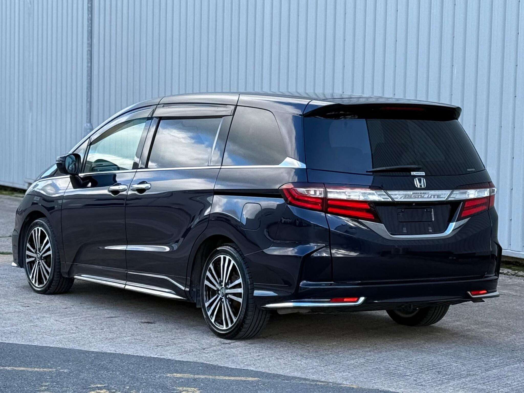 Honda Odyssey - Image 12