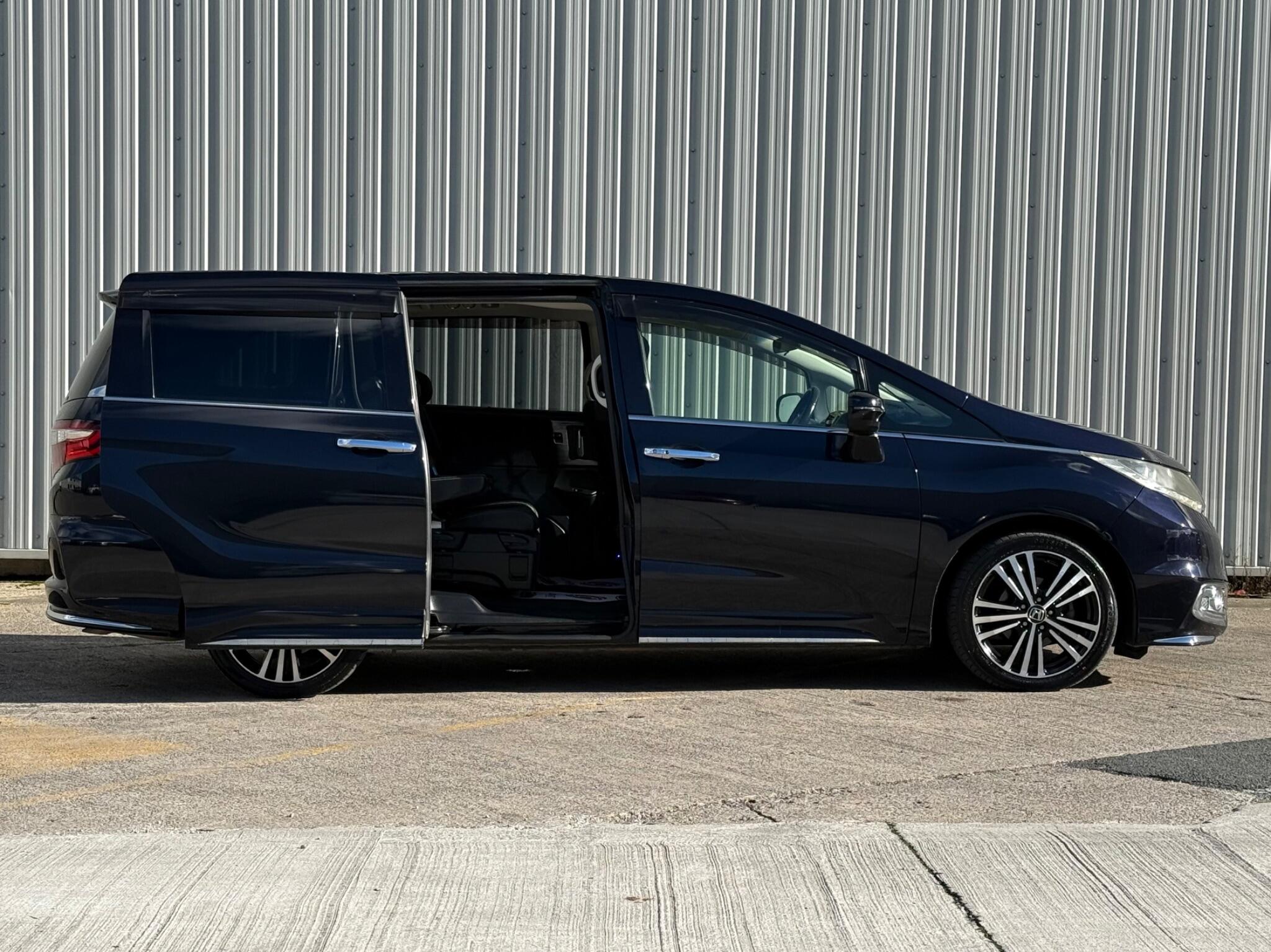 Honda Odyssey - Image 17