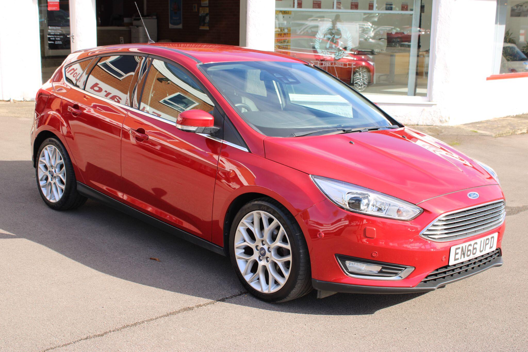 Ford Focus - Image 6