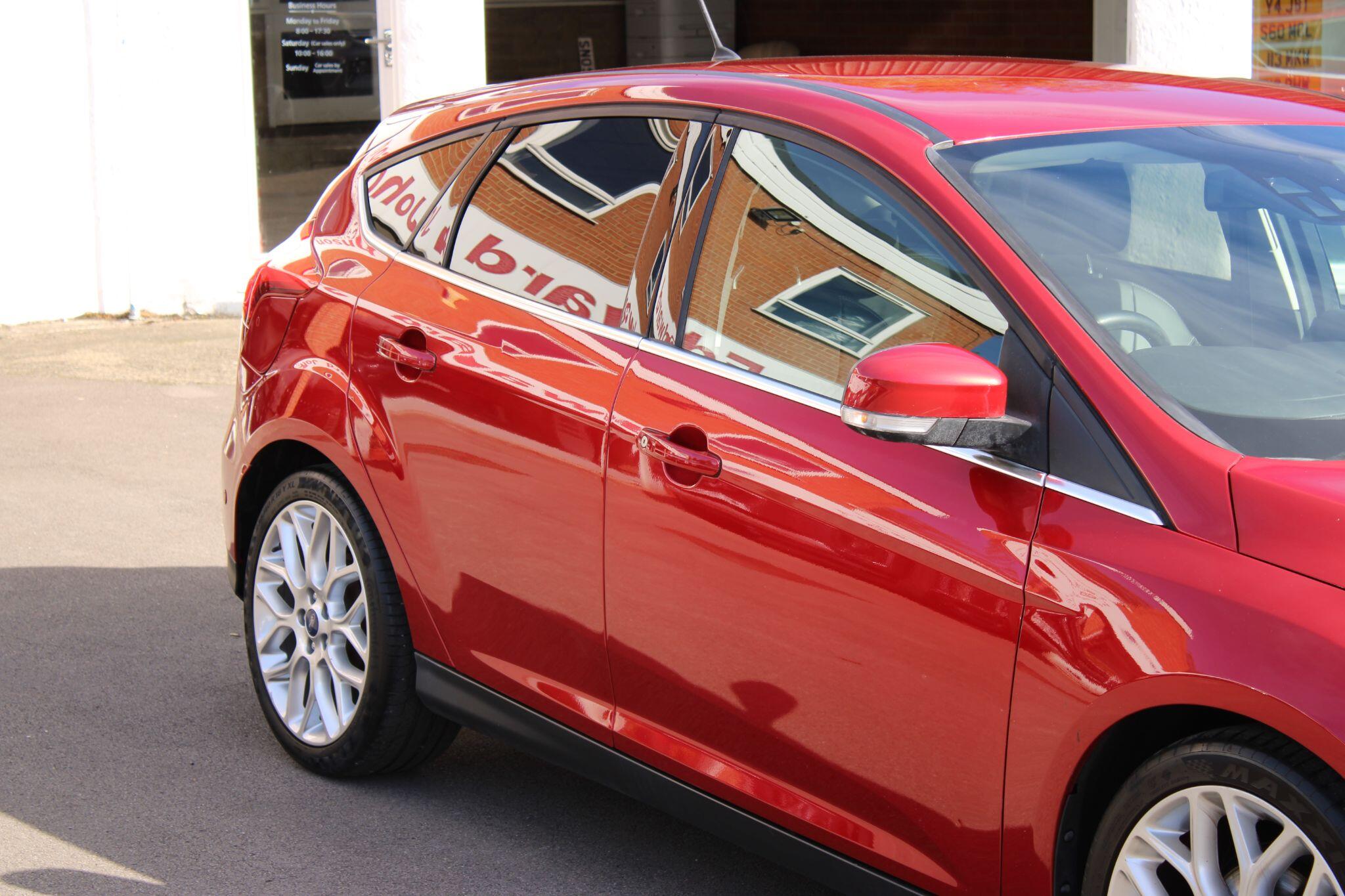Ford Focus - Image 7