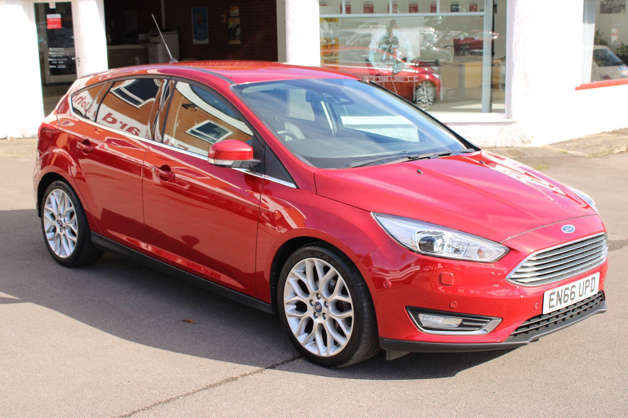 Ford Focus - Image 8