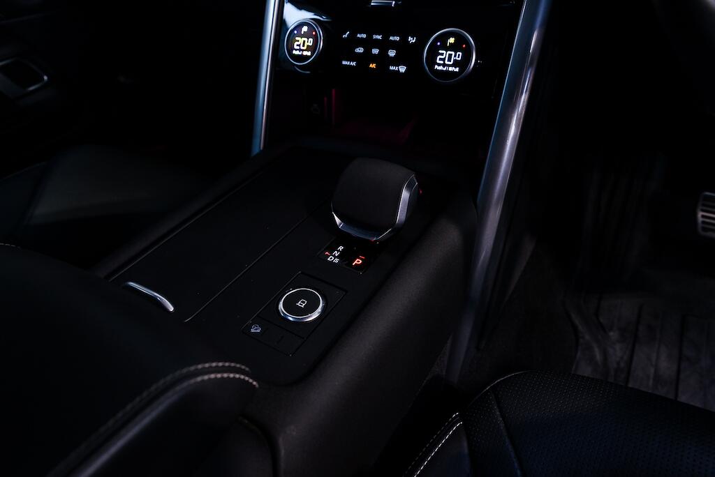 Land Rover Discovery - Image 19