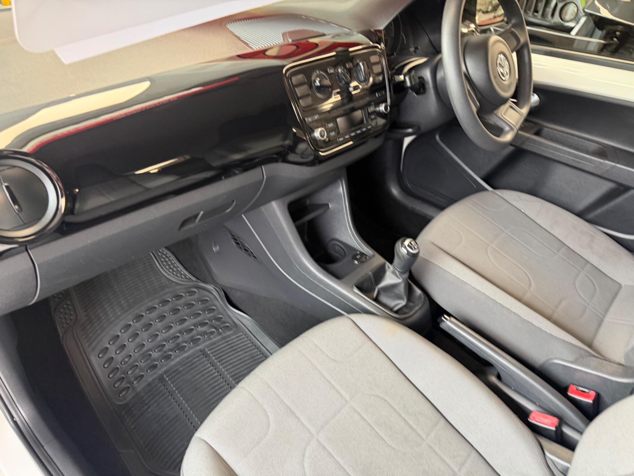 Volkswagen up! - Image 7