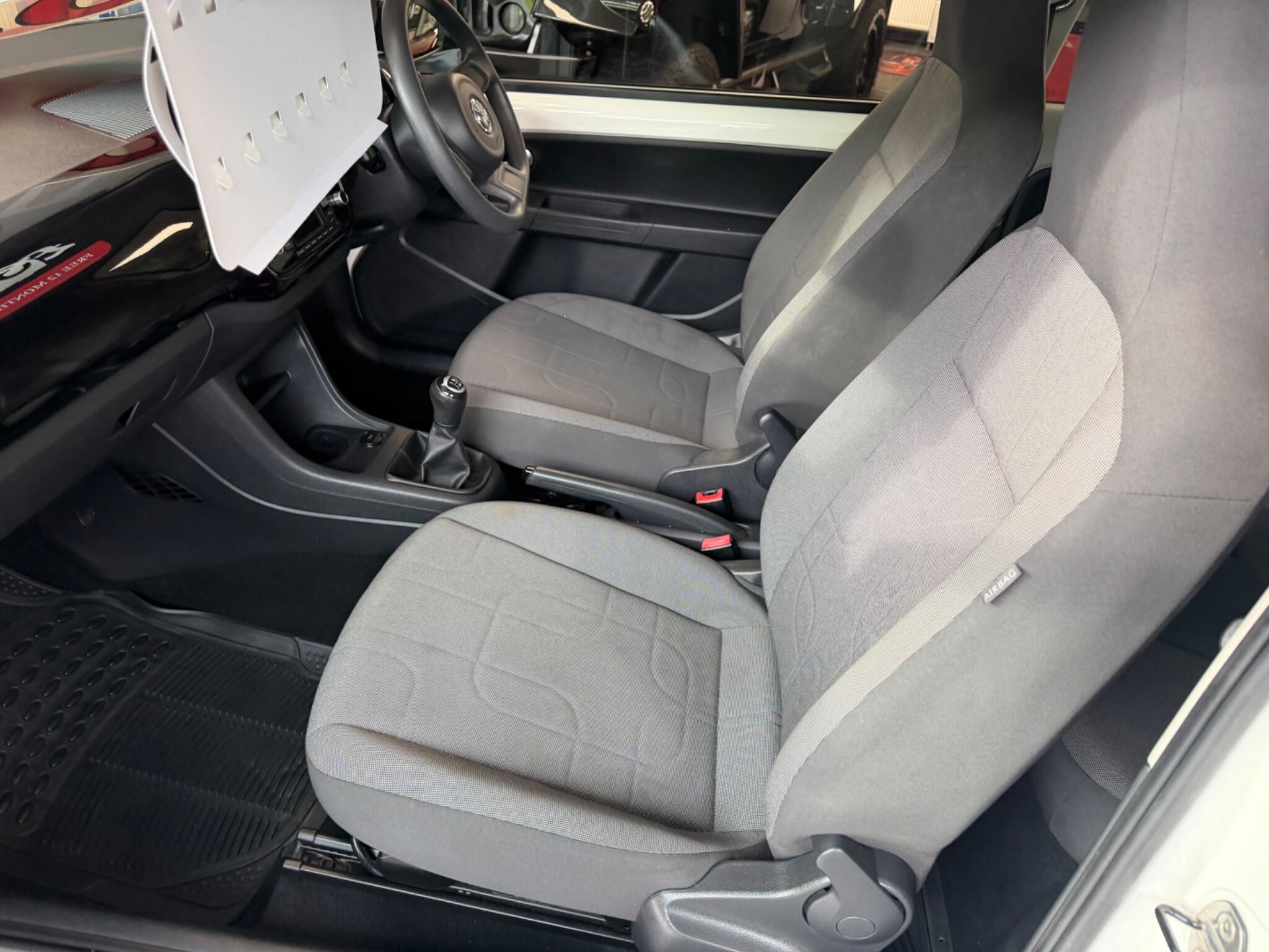 Volkswagen up! - Image 14