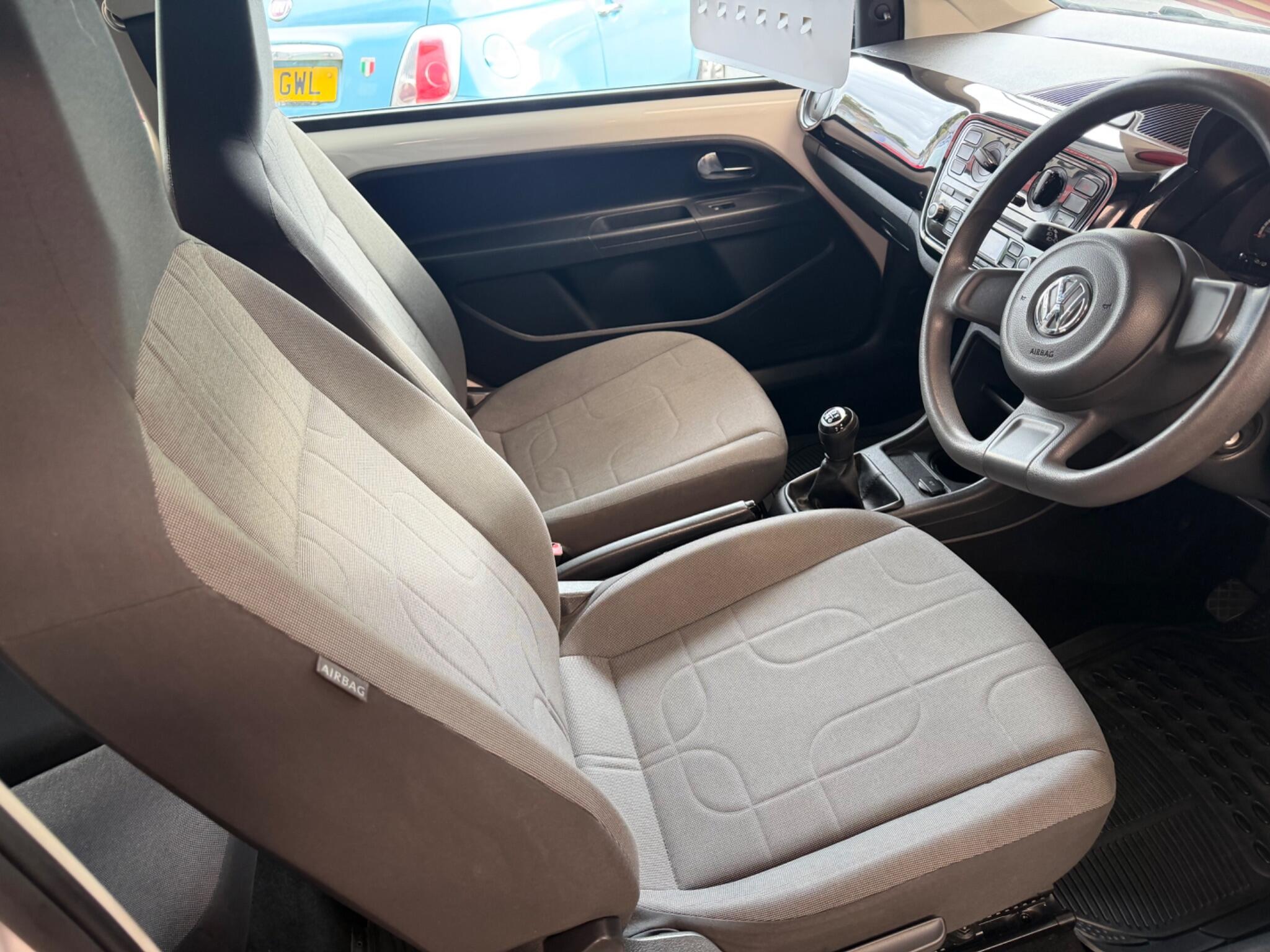 Volkswagen up! - Image 18