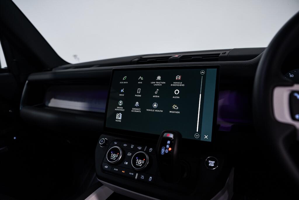 Land Rover Defender 90 - Image 17