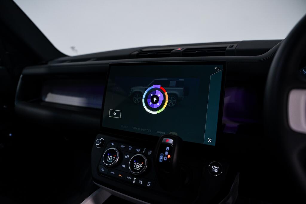 Land Rover Defender 90 - Image 19