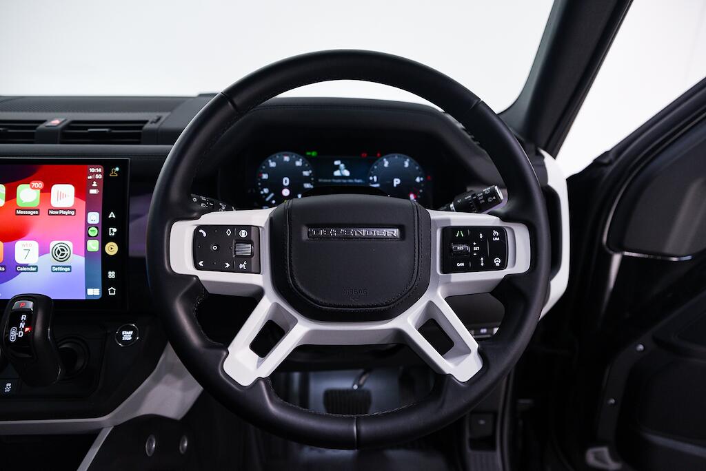 Land Rover Defender 90 - Image 20