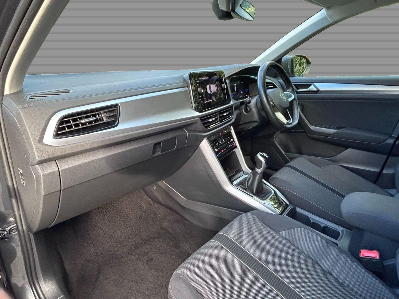 Volkswagen T-Roc - Image 16