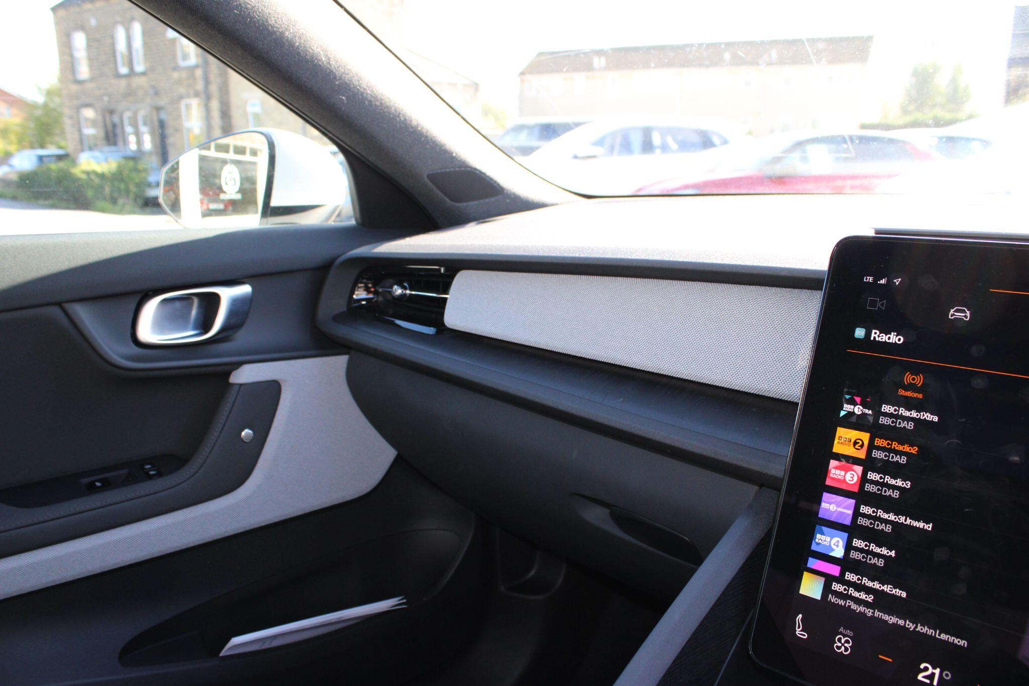 Polestar Polestar 2 - Image 20